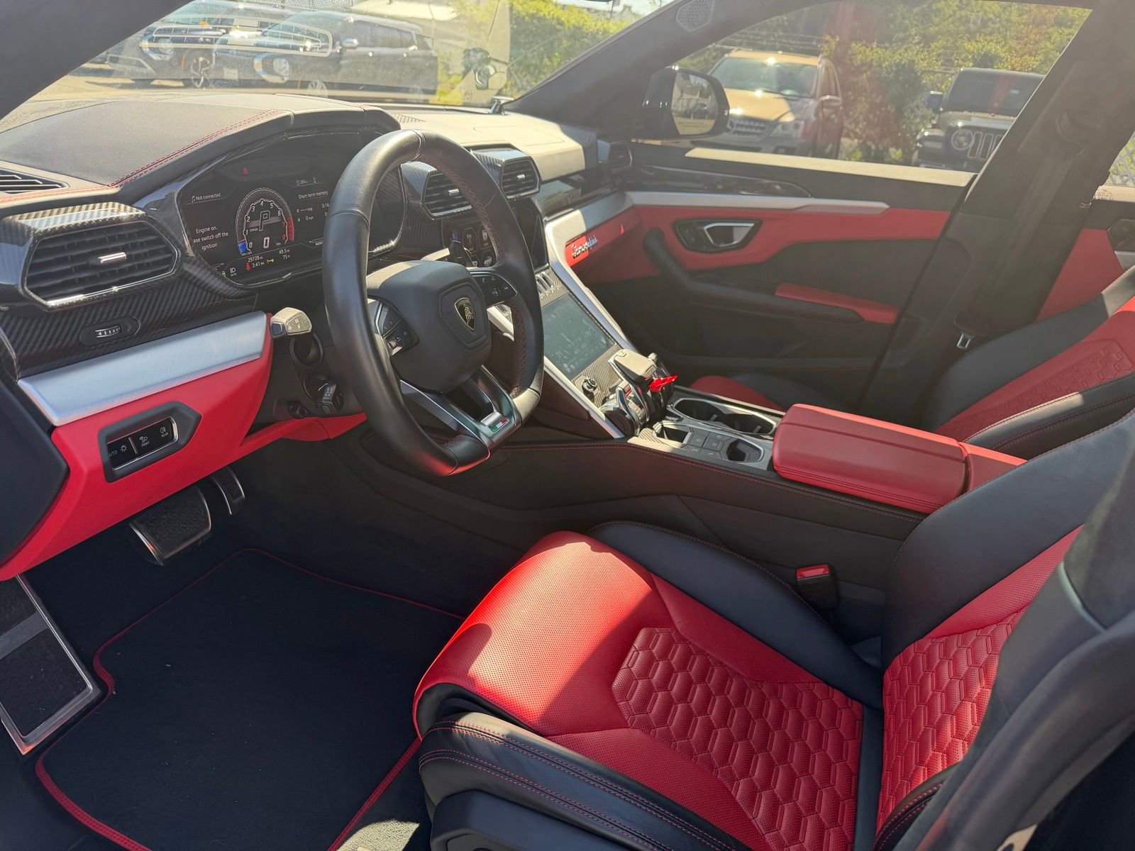 Used 2021 Lamborghini Urus AWD/4WD image 5