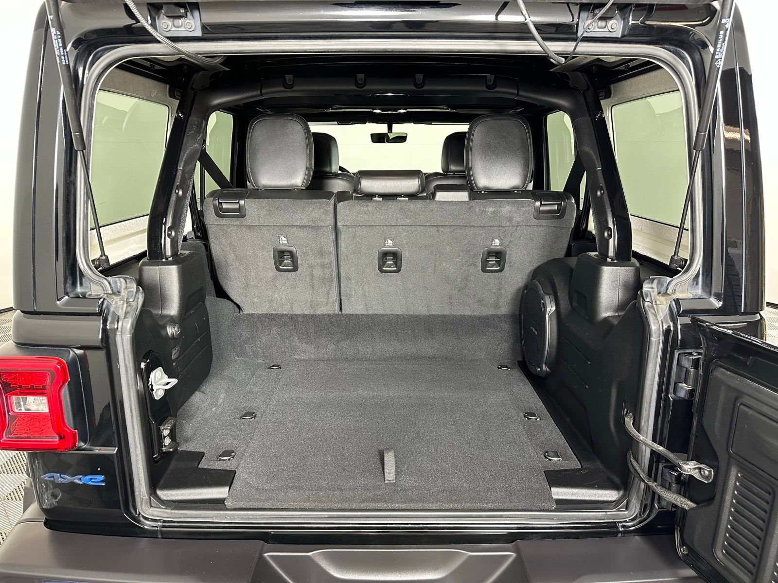 Used 2022 Jeep Wrangler Unlimited Sahara 4xe w/ Cold Weather Group image 28