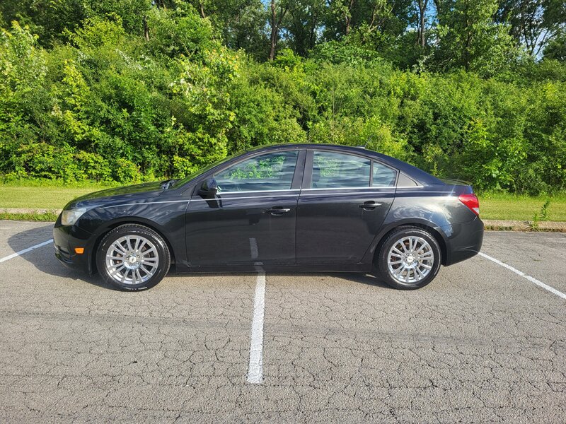 Used 2011 Chevrolet Cruze Eco FWD image 3