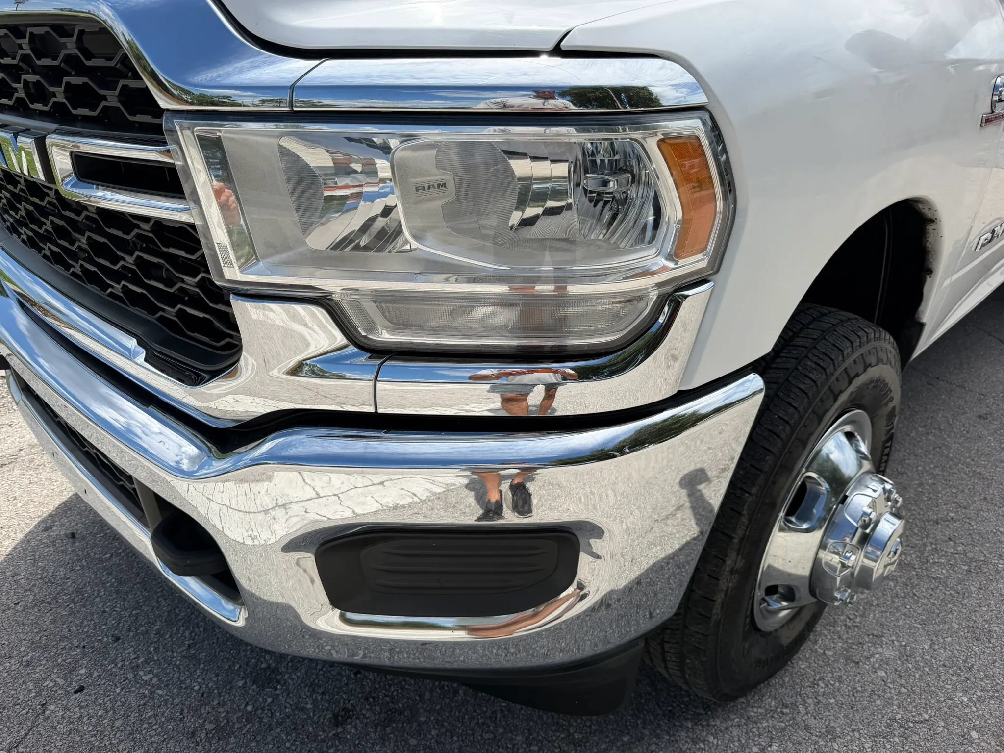Used 2022 RAM 3500 Tradesman w/ Chrome Appearance Group AWD/4WD image 50