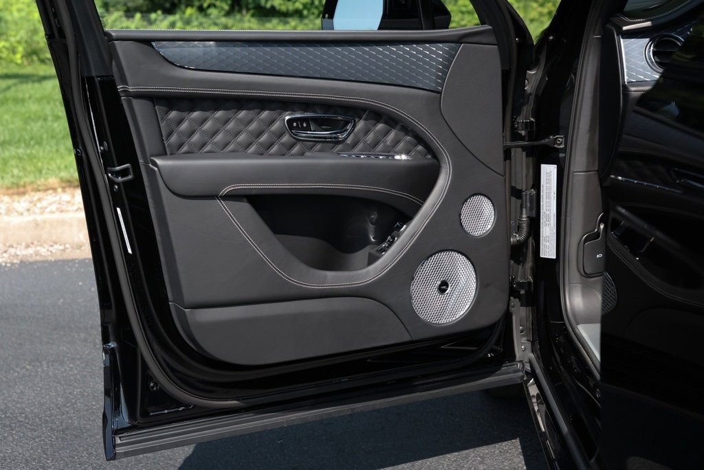 Used 2023 Bentley Bentayga Speed image 37