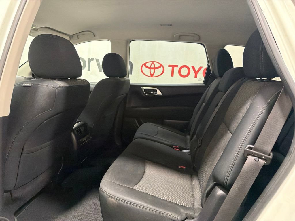 Used 2017 Nissan Pathfinder S AWD/4WD image 19