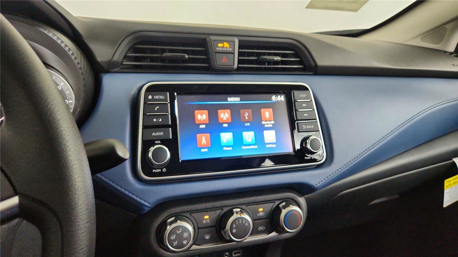 New 2025 Nissan Versa SV w/ Trunk Package image 29