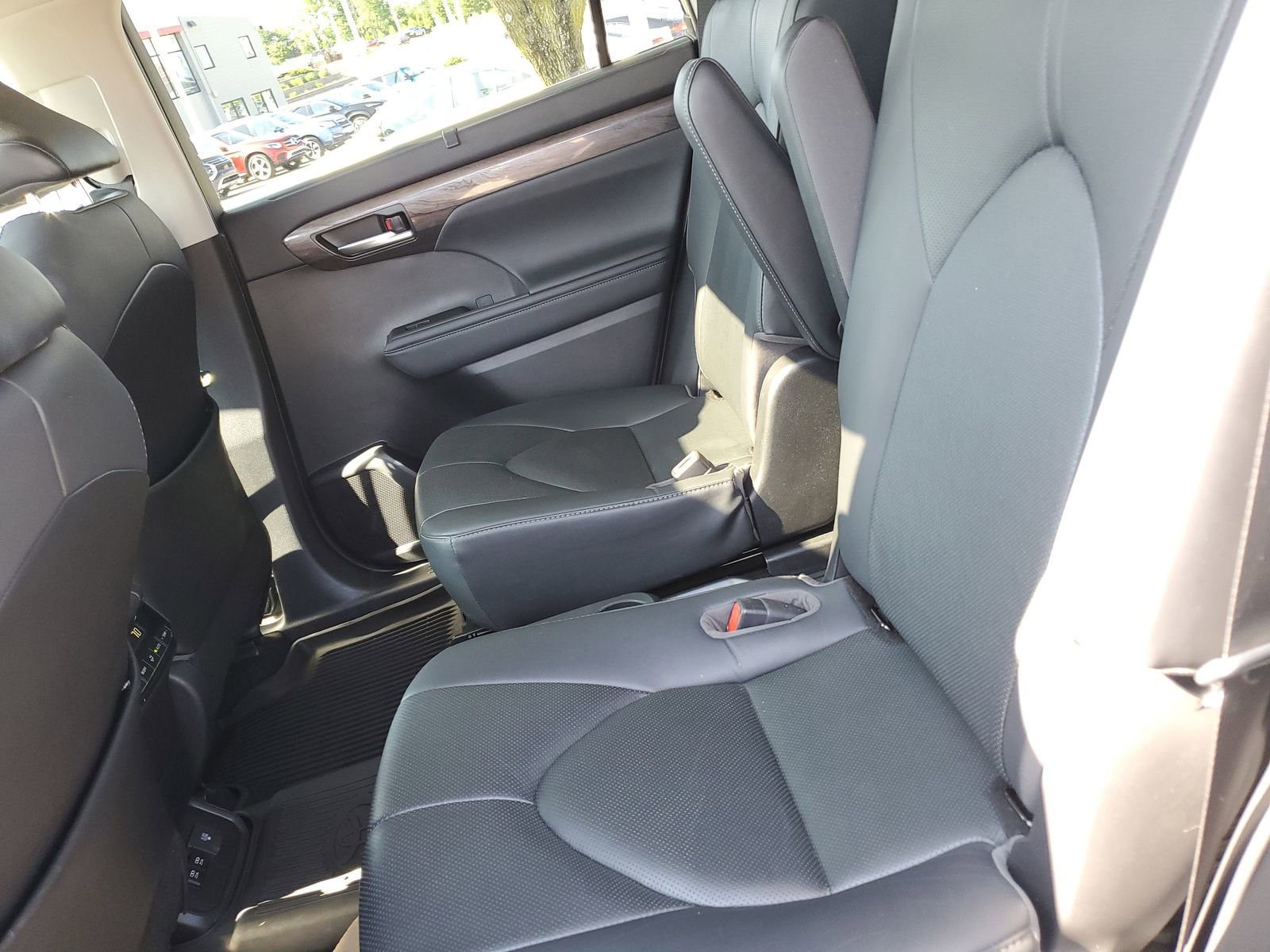 Certified 2020 Toyota Highlander Limited AWD/4WD image 14