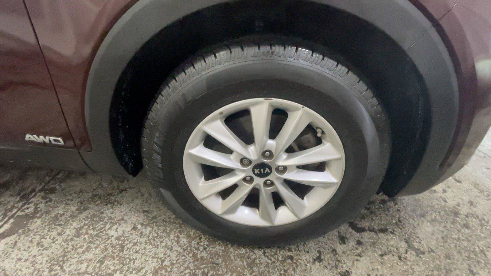 Used 2019 Kia Sorento AWD image 17