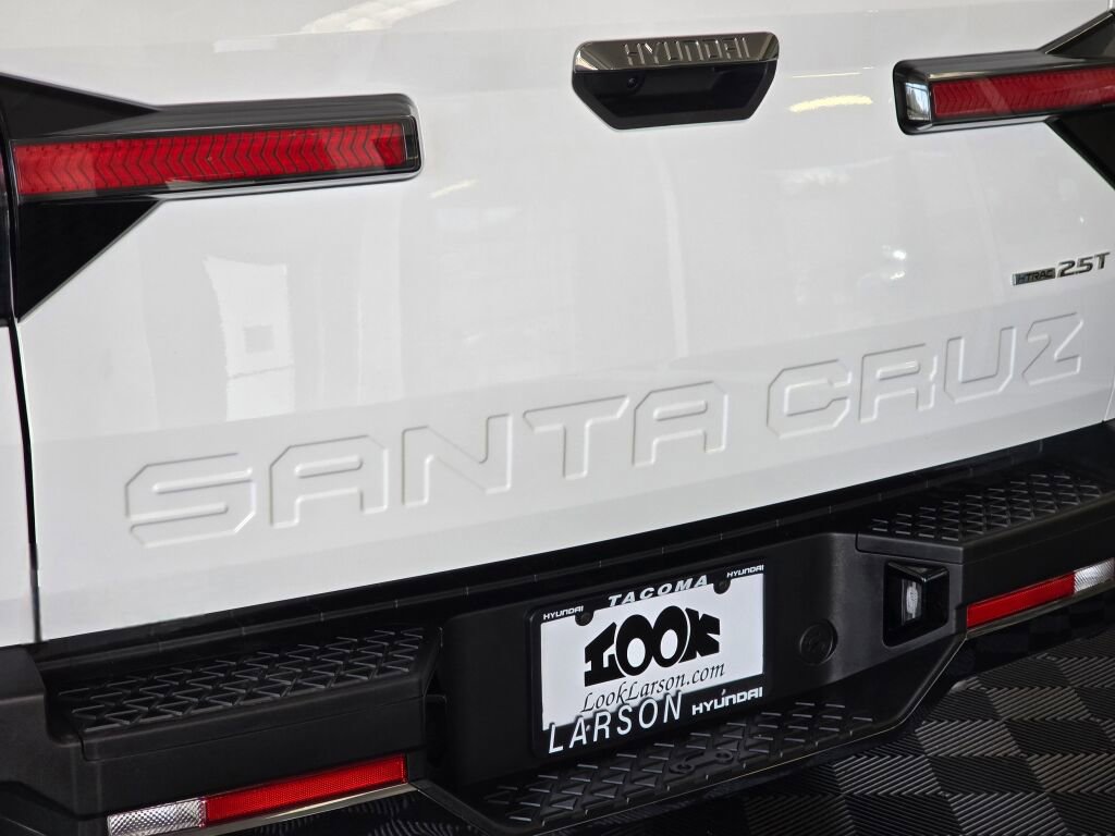 Used 2025 Hyundai Santa Cruz Limited image 15