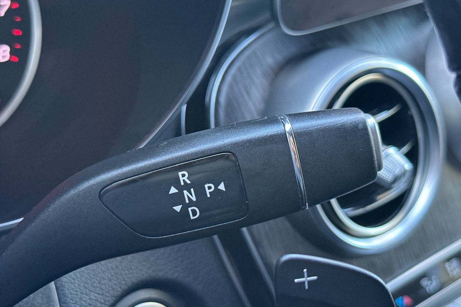 Used 2020 Mercedes-Benz GLC 300 image 25