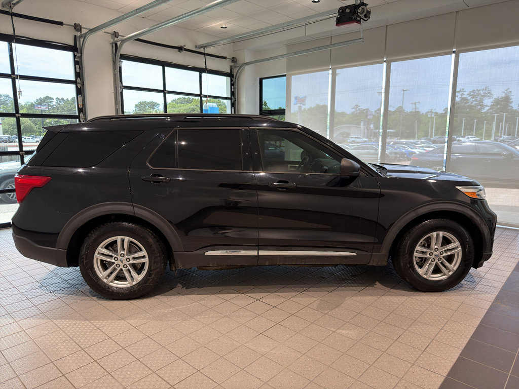 Used 2020 Ford Explorer XLT w/ Equipment Group 202A RWD image 6