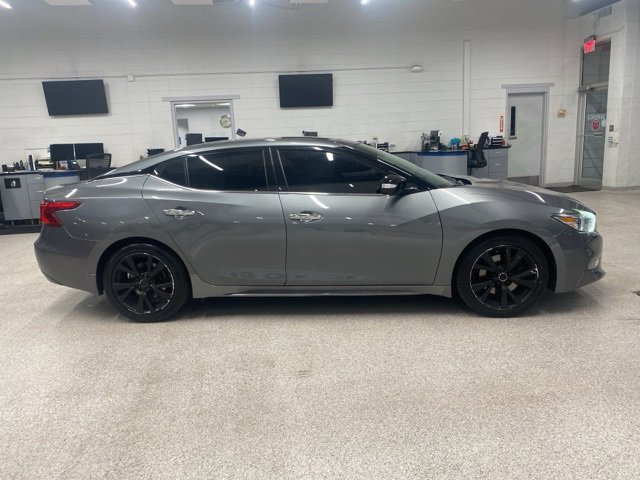 Used 2018 Nissan Maxima Platinum image 4