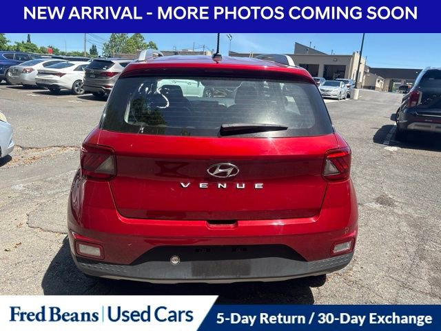 Certified 2023 Hyundai Venue SEL w/ Cargo Package FWD image 7