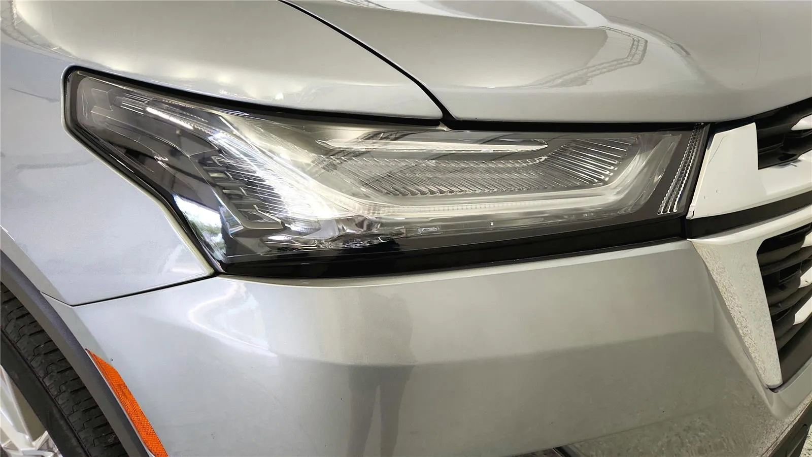 Used 2023 Chevrolet Traverse LT AWD/4WD image 14