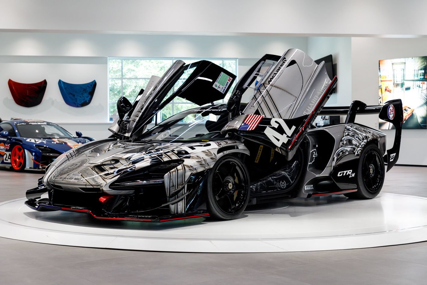 Used 2020 McLaren Senna RWD image 65