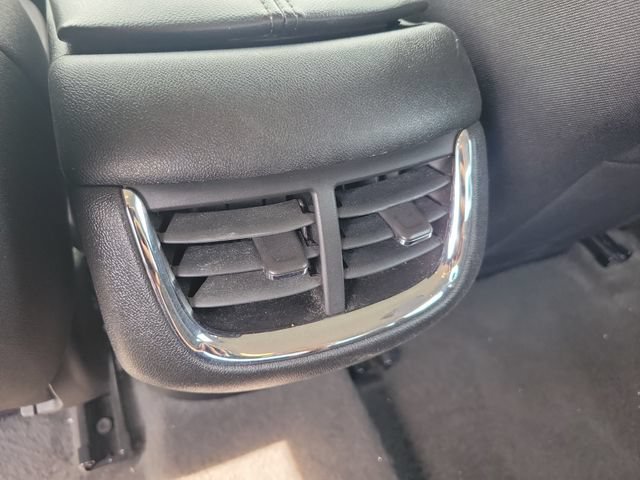 Used 2025 Chevrolet Malibu LT FWD image 12
