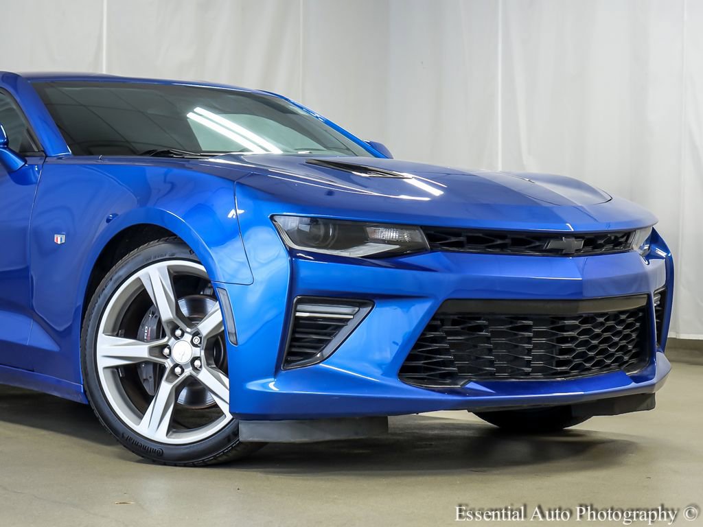 Used 2016 Chevrolet Camaro SS RWD image 3