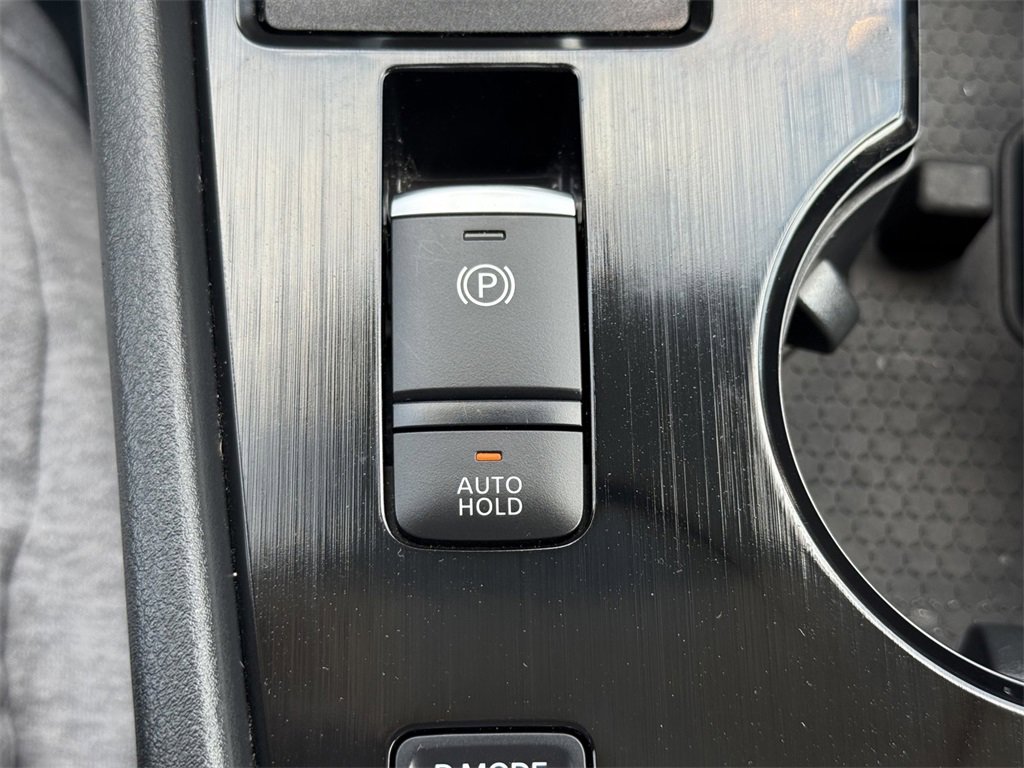 Used 2024 Nissan Rogue SV image 25