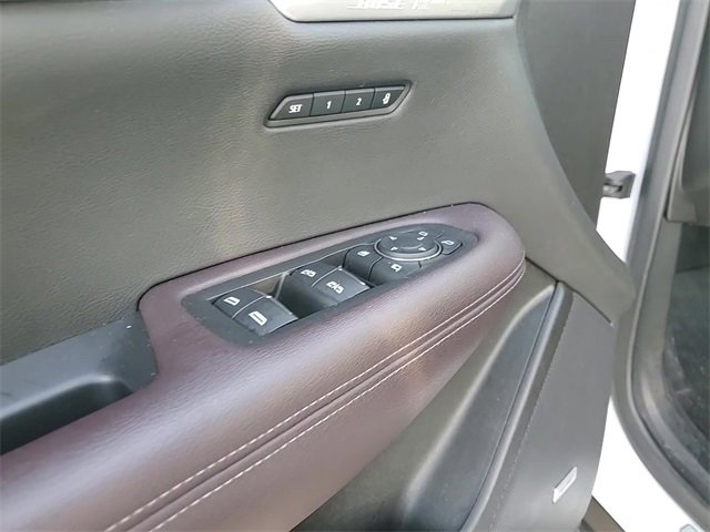 Certified 2022 Cadillac XT6 Premium Luxury image 12