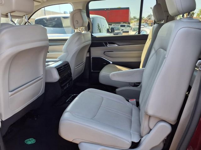 Used 2024 Jeep Wagoneer Series III image 8