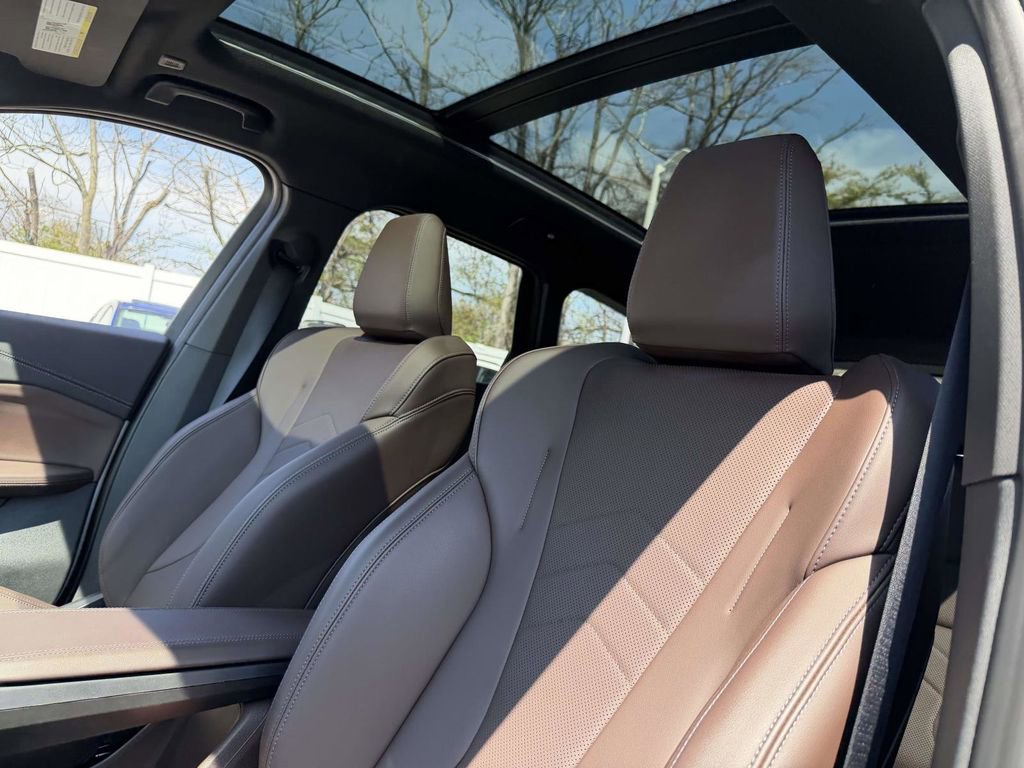 Used 2024 BMW X1 M35i w/ Premium Package AWD/4WD image 17