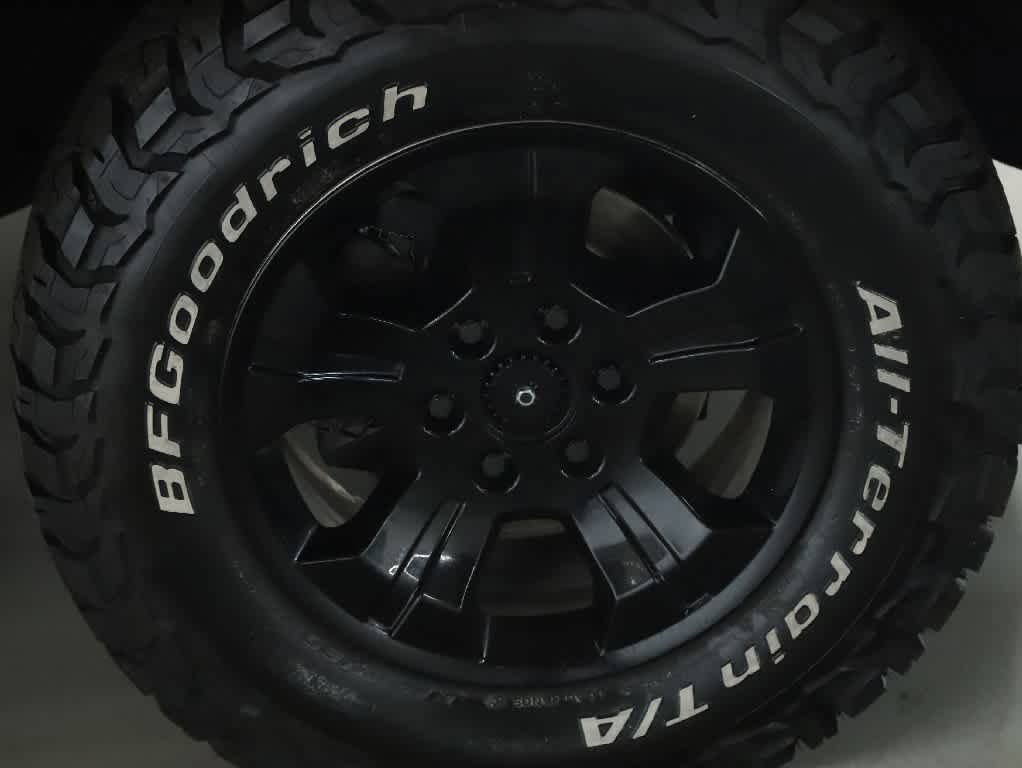 Used 2018 Chevrolet Silverado 1500 LTZ Z71 AWD/4WD image 10