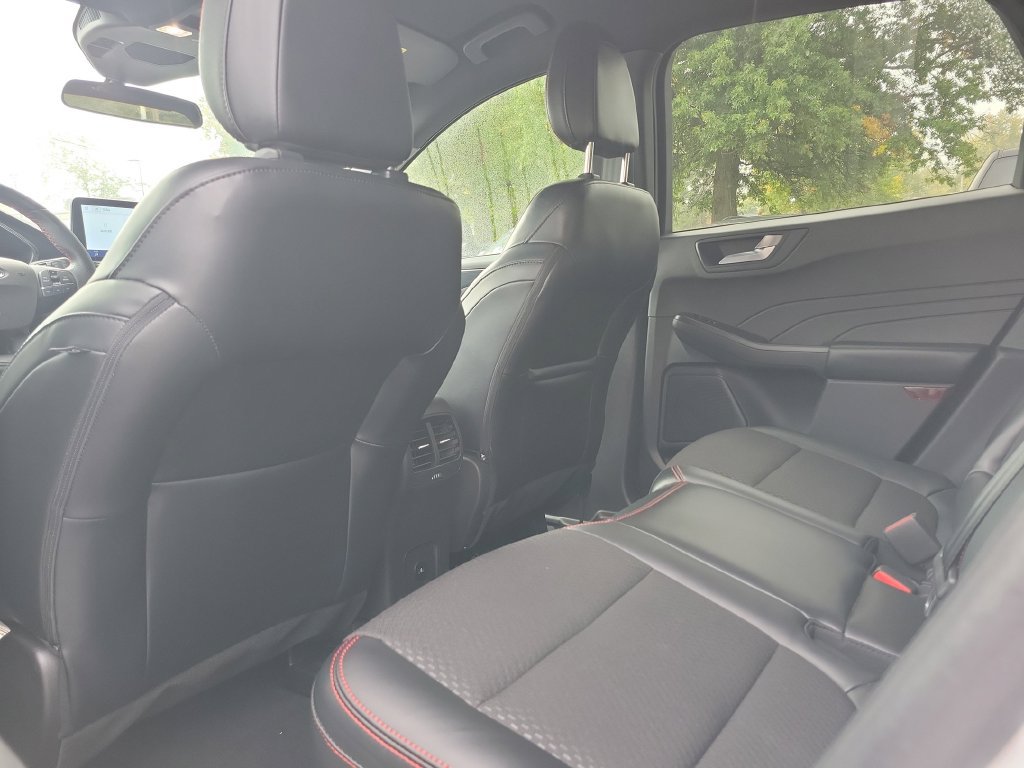Used 2023 Ford Escape ST-Line w/ Equipment Group 301A FWD image 16