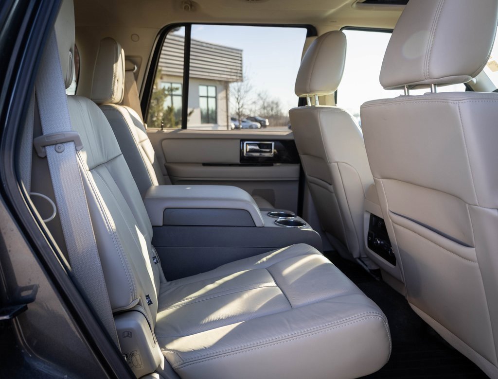 Used 2016 Lincoln Navigator Select image 35