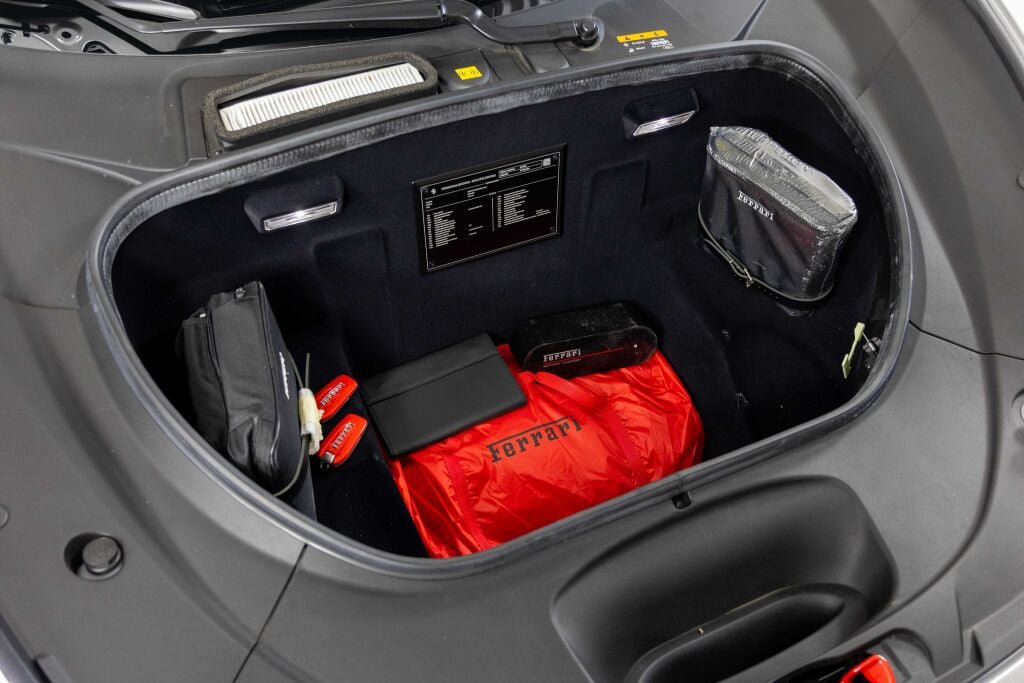 Used 2022 Ferrari F8 Tributo RWD image 59