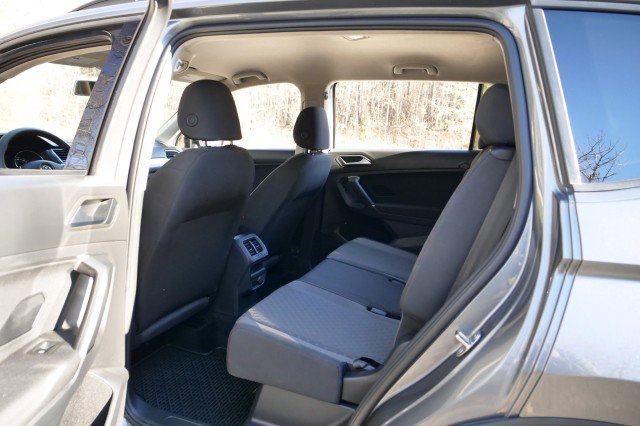 Used 2020 Volkswagen Tiguan S image 24