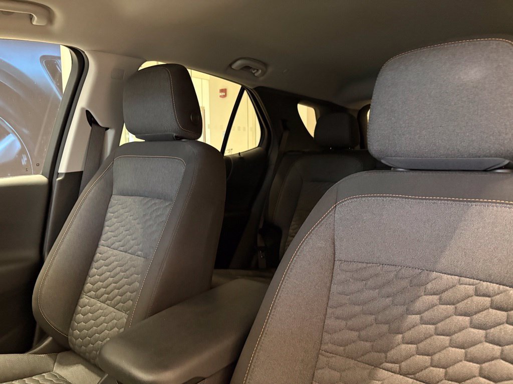 Used 2021 Chevrolet Equinox LT AWD/4WD image 14