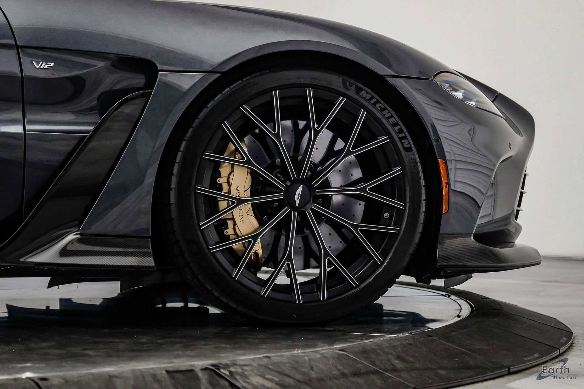 Used 2023 Aston Martin V12 Vantage RWD image 89