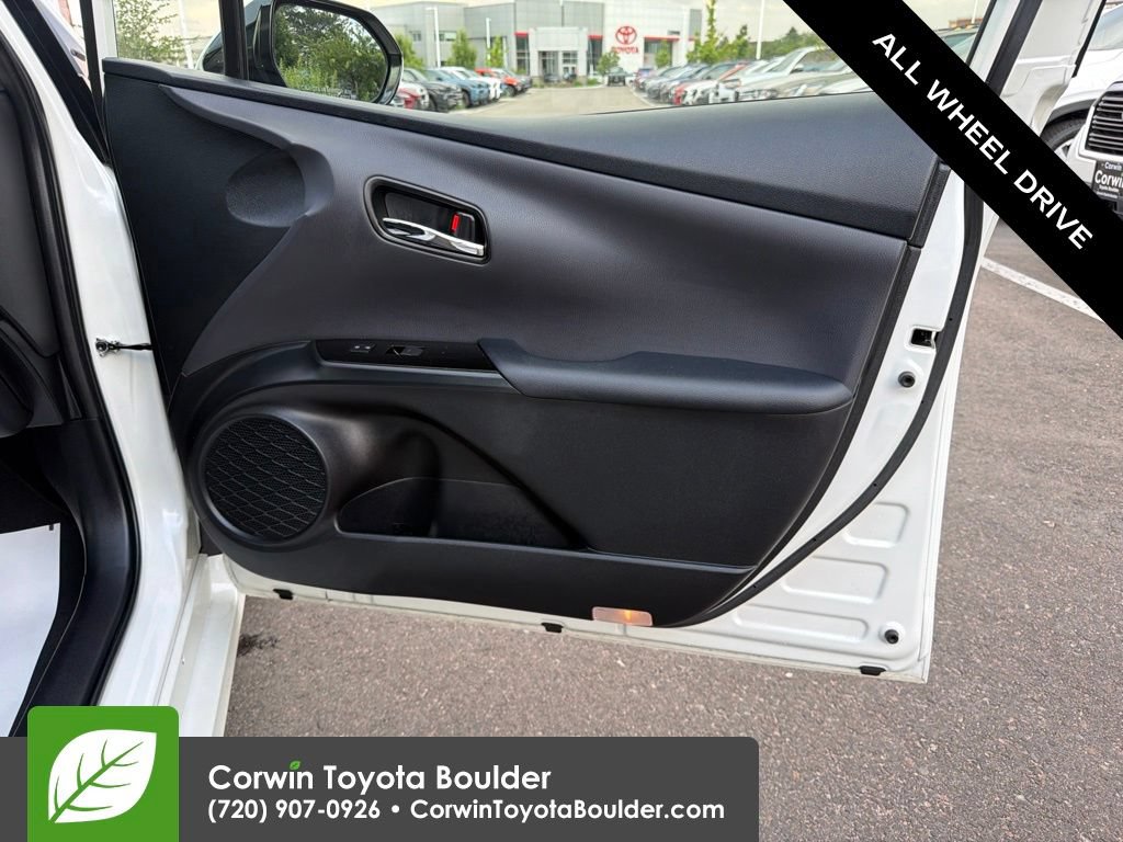 Used 2020 Toyota Prius LE w/ Carpet Mat Package AWD/4WD image 9