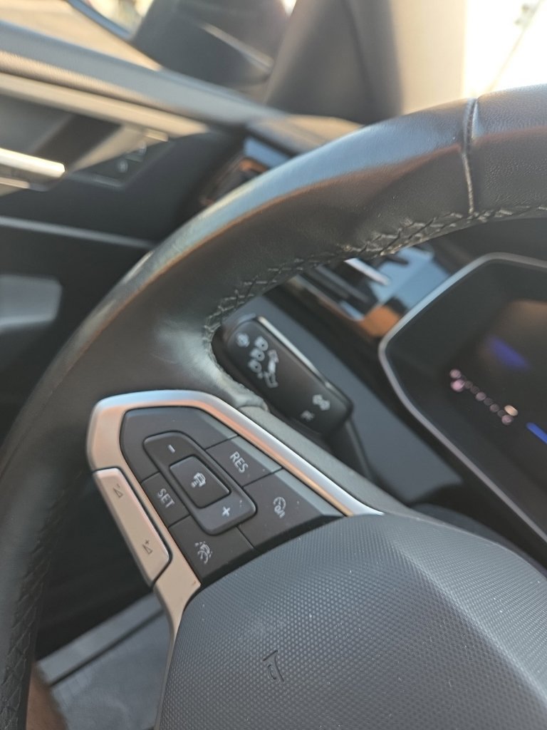 Used 2025 Volkswagen Jetta Sport FWD image 25