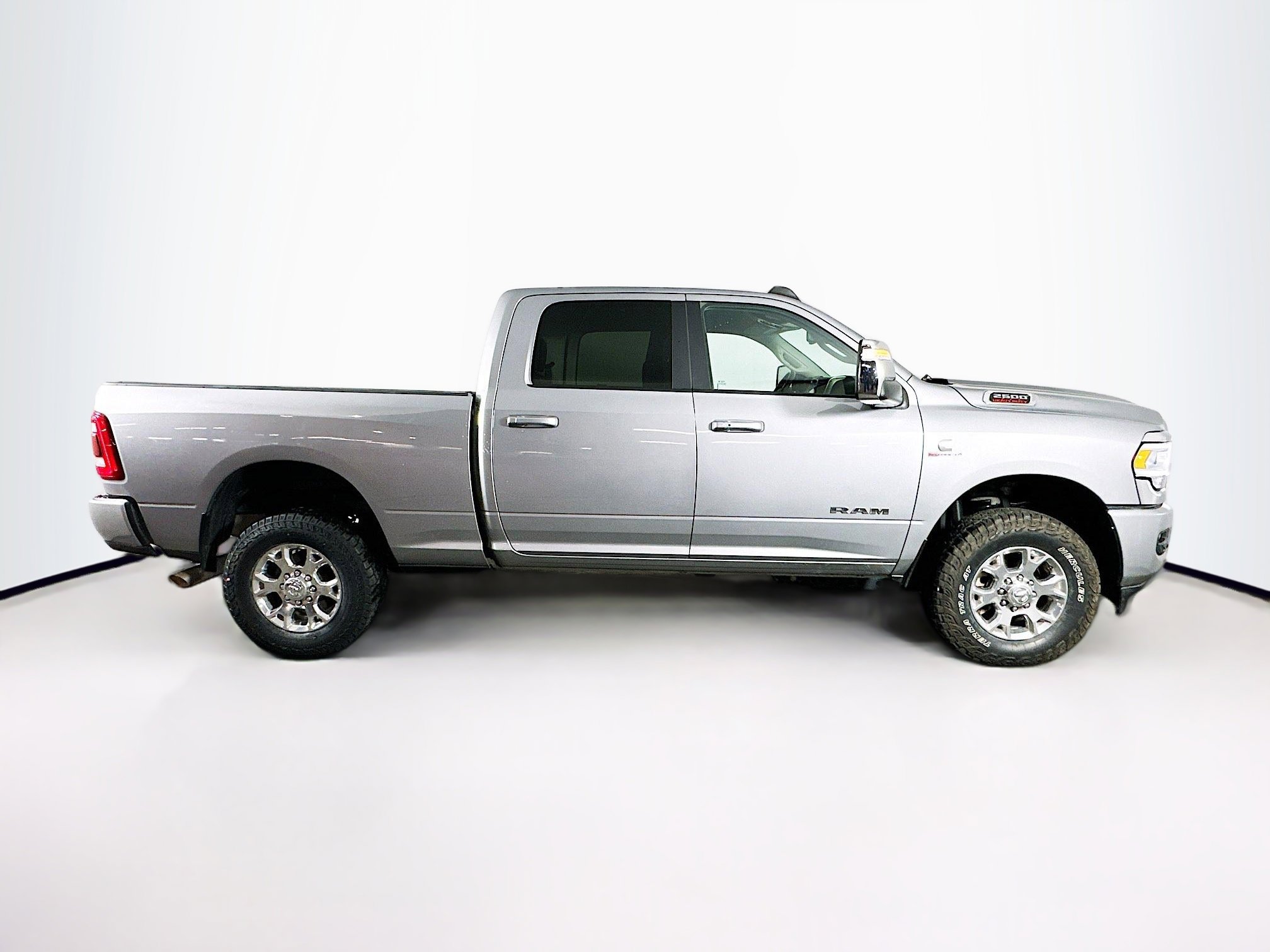 Used 2024 RAM 2500 Laramie image 10