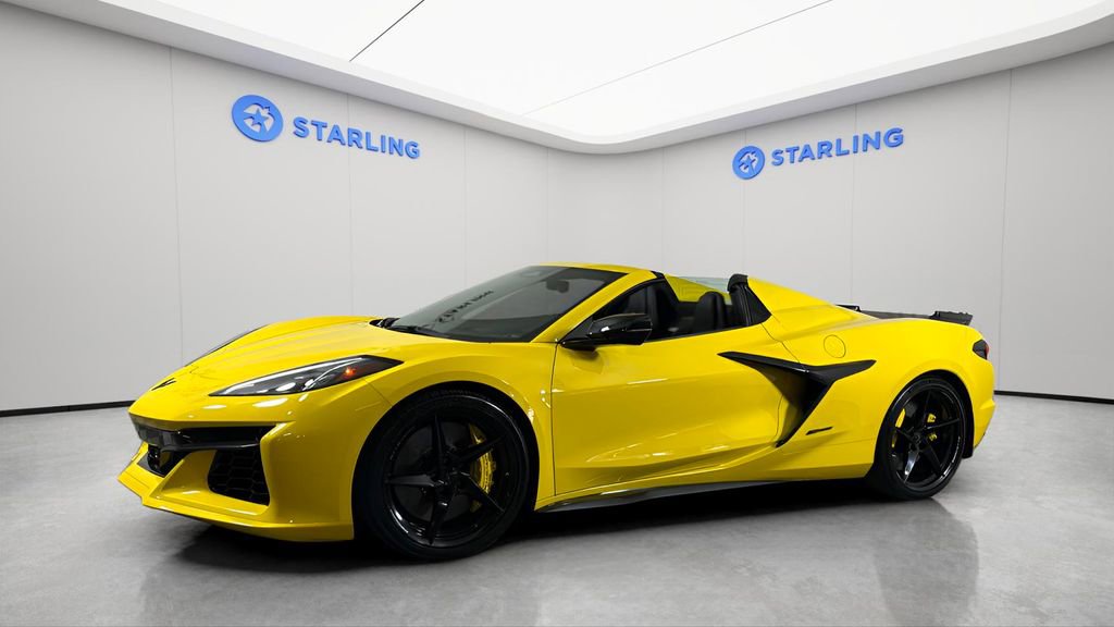 Used 2025 Chevrolet Corvette E-Ray w/ Stealth Interior Trim Package AWD/4WD image 3