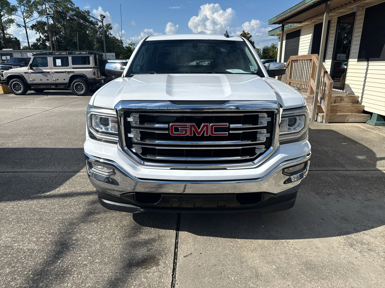Used 2017 GMC Sierra 1500 SLT w/ SLT Premium Package image 11