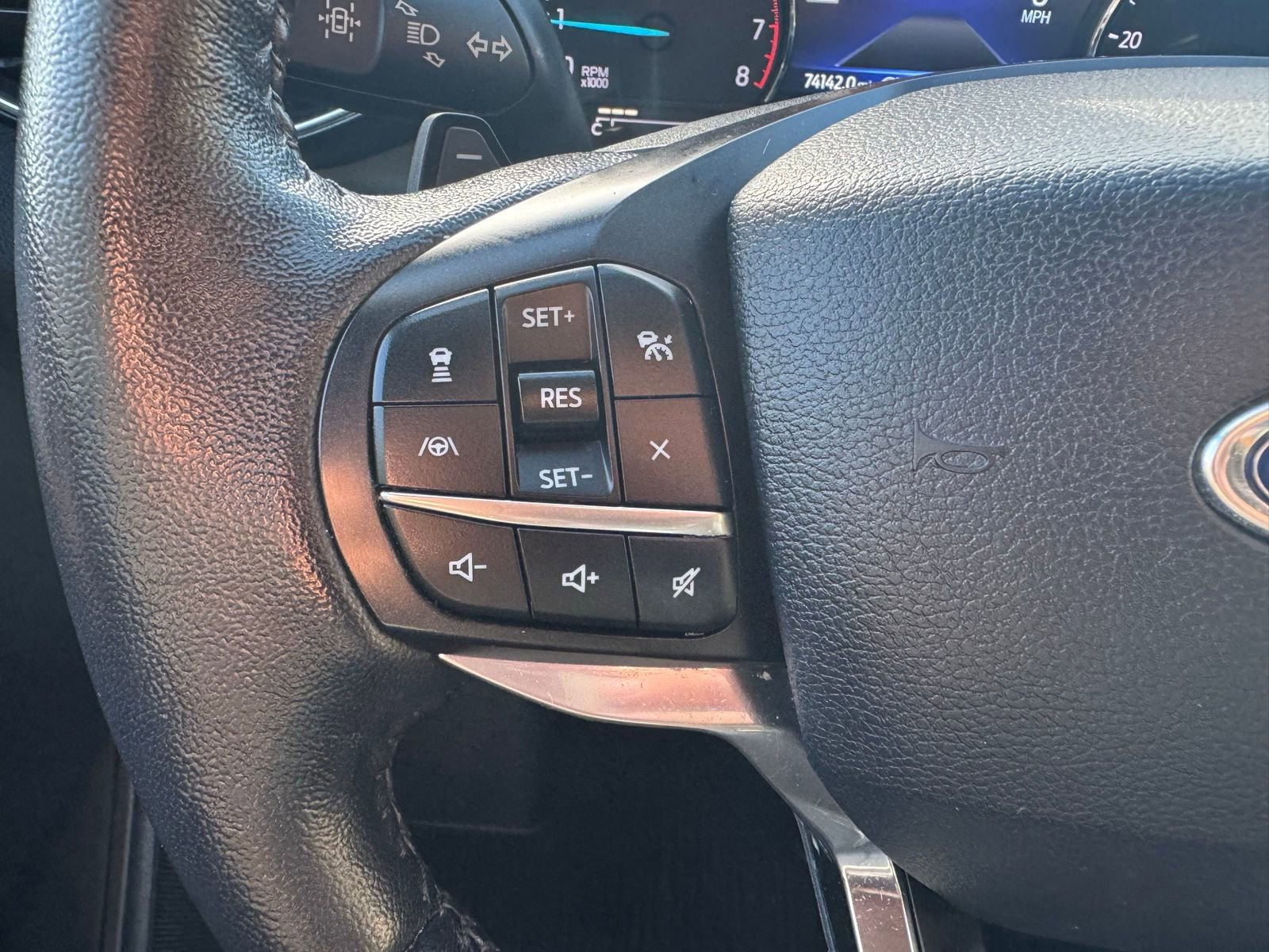 Used 2020 Ford Explorer Limited w/ Class III Trailer Tow Package image 23