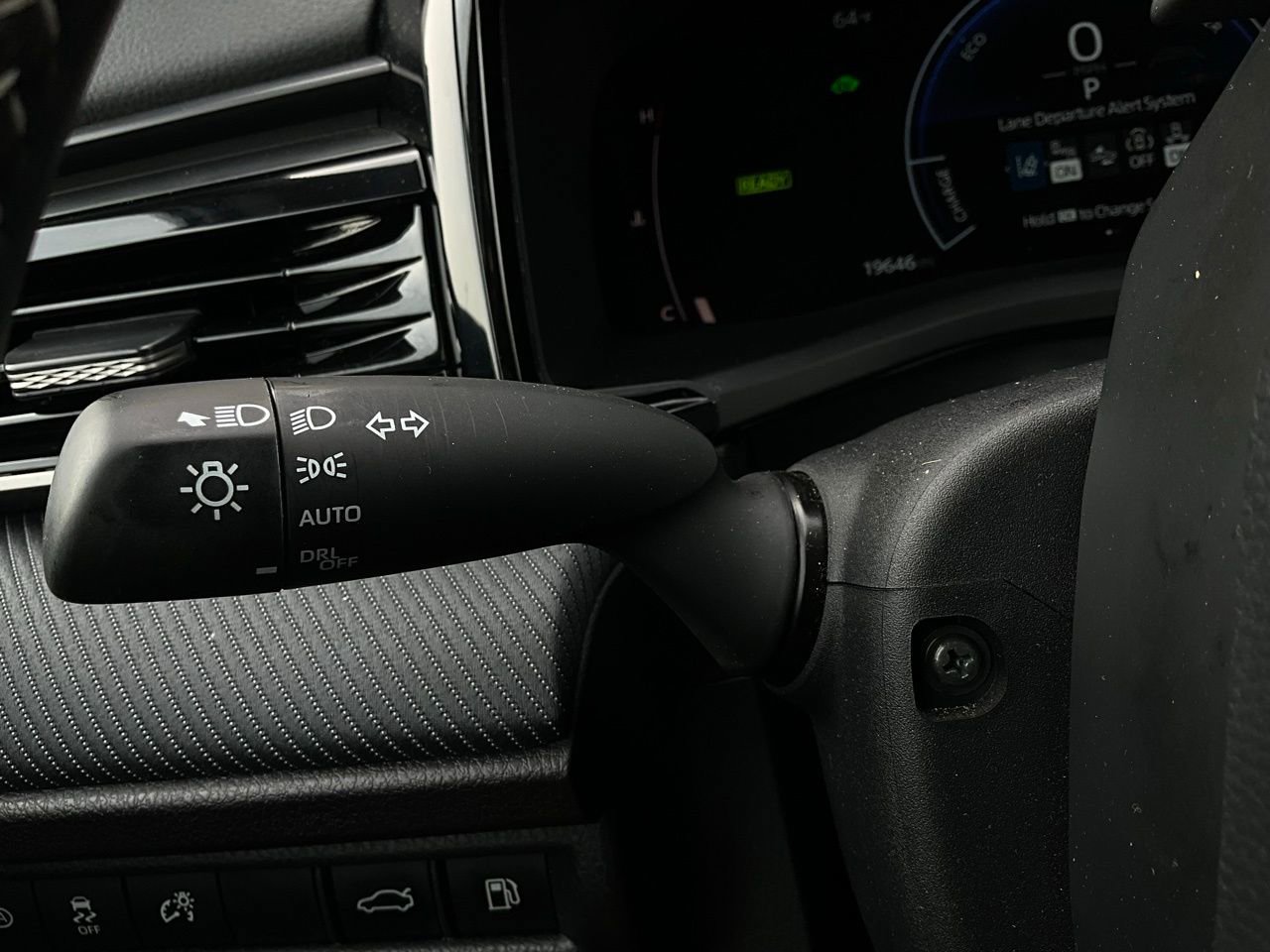 Used 2025 Toyota Camry SE image 37