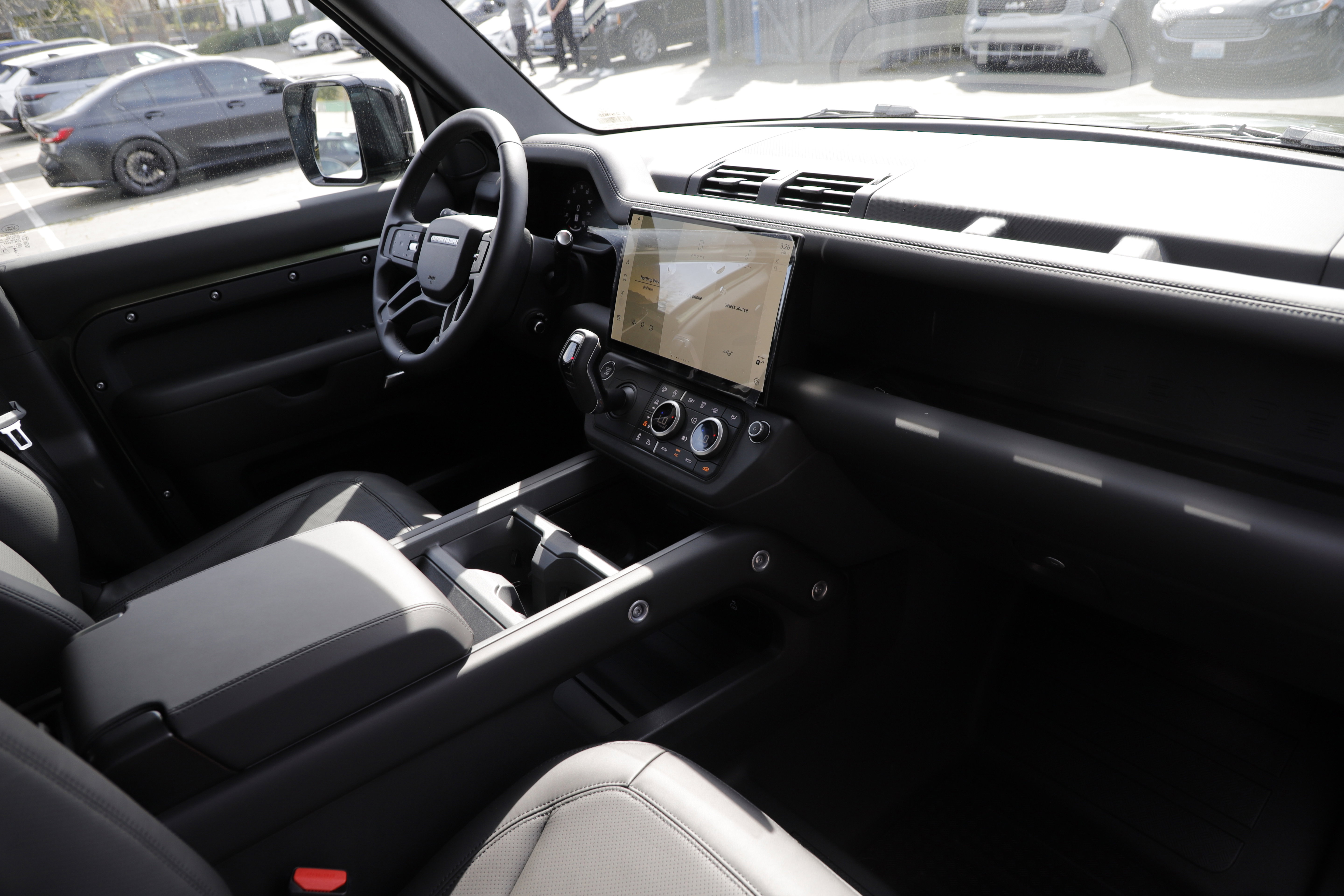 New 2026 Land Rover Defender 110 X-Dynamic SE image 12