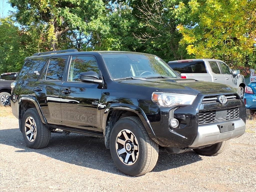 Used 2024 Toyota 4Runner TRD Off-Road image 3