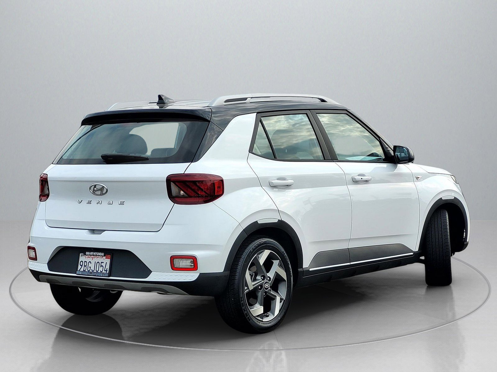 Certified 2022 Hyundai Venue Limited image 8