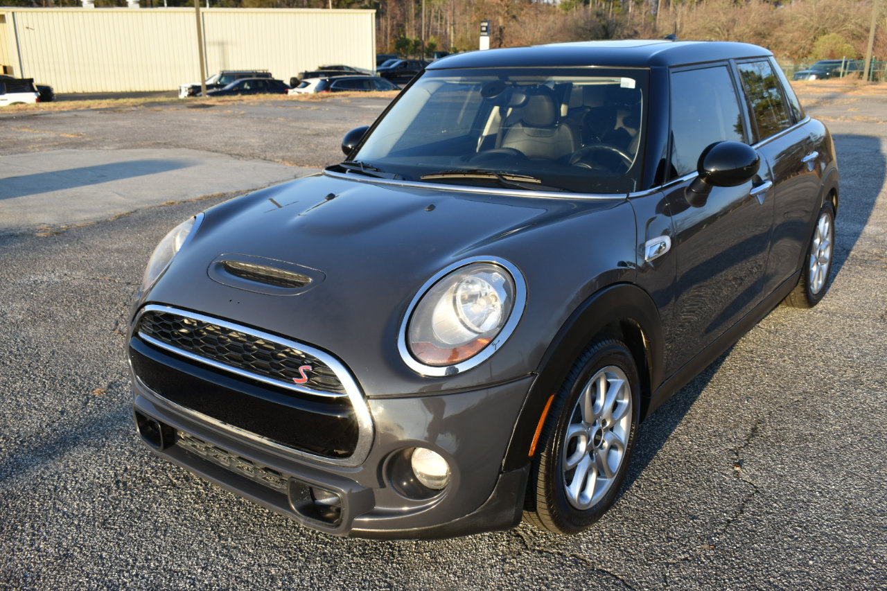 Used 2015 MINI Cooper S image 2