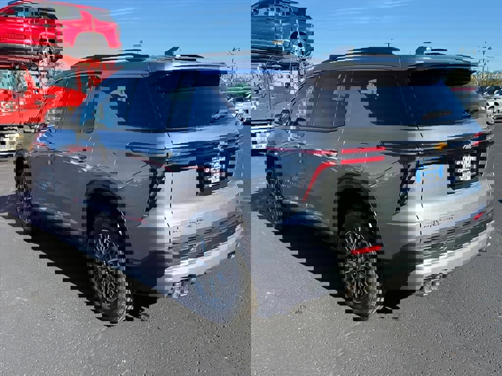 New 2026 Chevrolet Traverse LT w/ Driver Confidence Package image 3