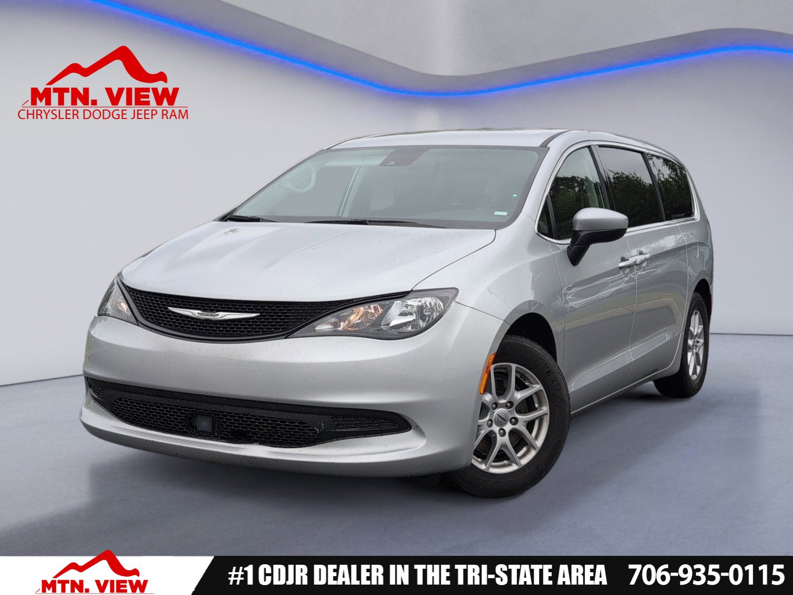 Used 2023 Chrysler Voyager LX FWD video 1