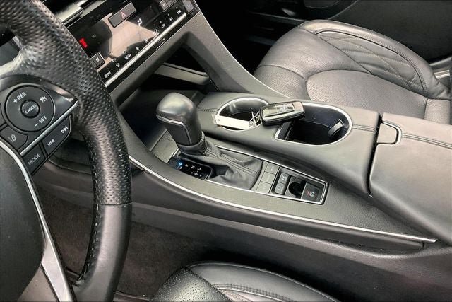 Used 2022 Toyota Avalon Limited w/ Advanced Safety Package FWD image 16