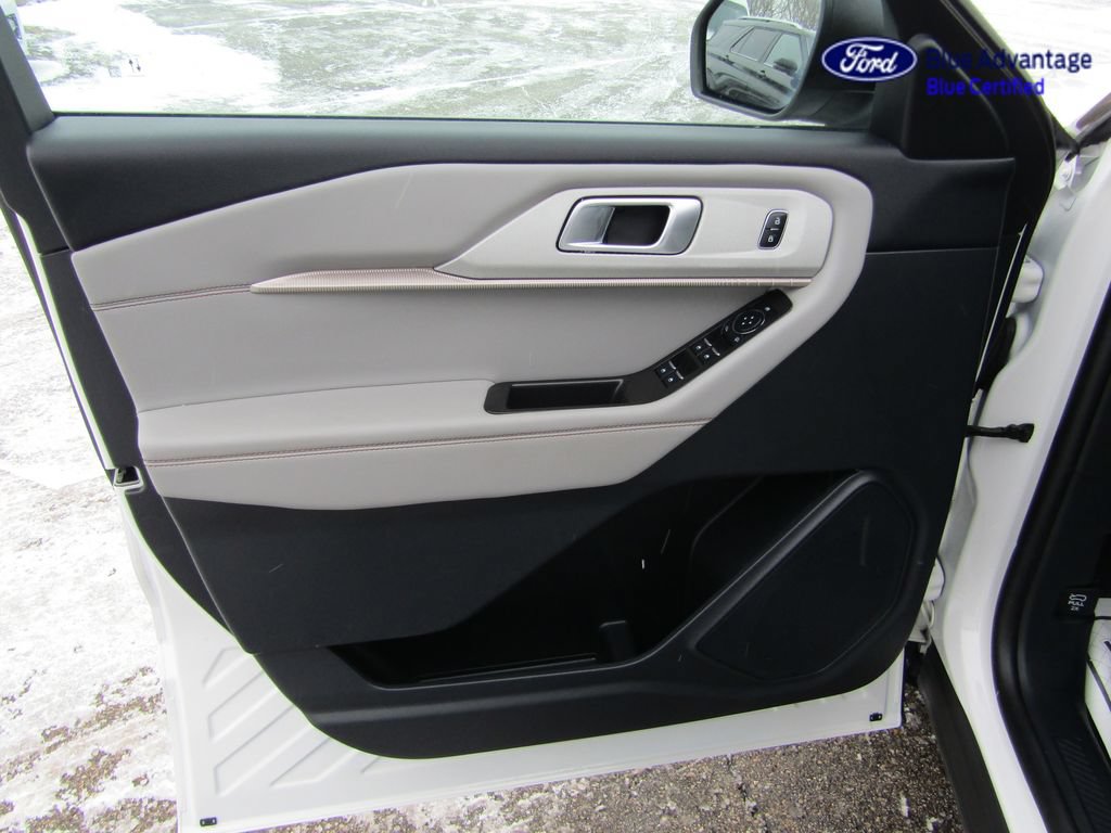 Certified 2025 Ford Explorer Active w/ Active Comfort Package AWD/4WD image 26