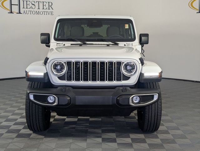 Used 2025 Jeep Wrangler Unlimited Sahara image 3