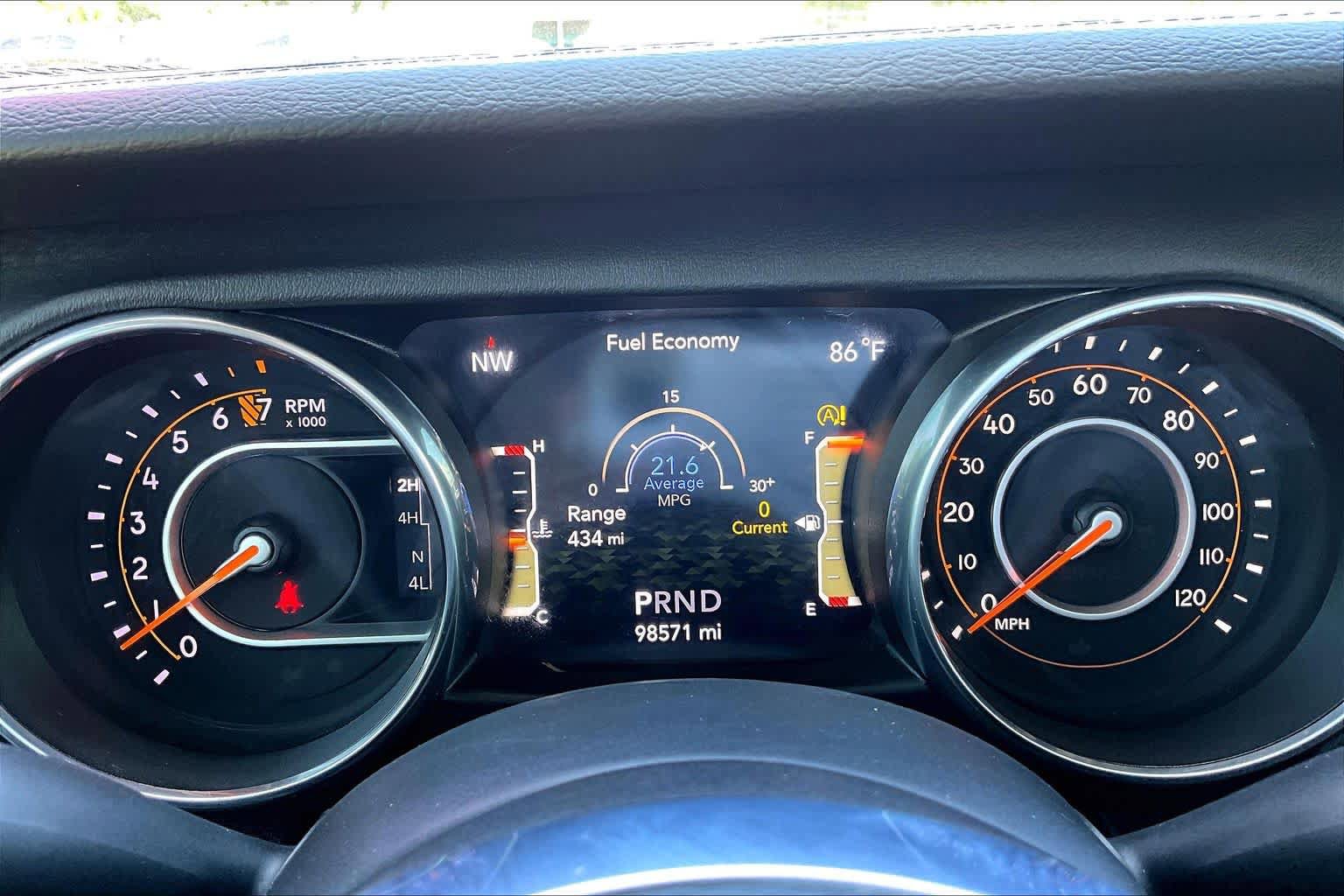 Used 2018 Jeep Wrangler Unlimited Sahara AWD/4WD image 26