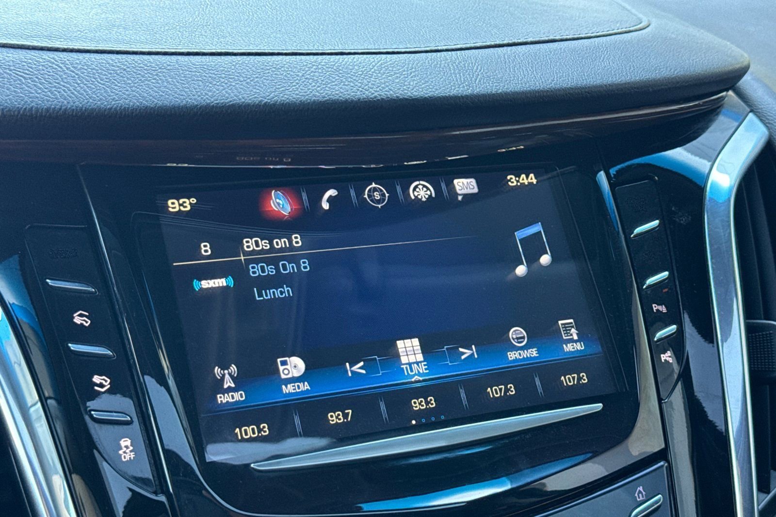 Used 2018 Cadillac Escalade ESV Premium Luxury image 28