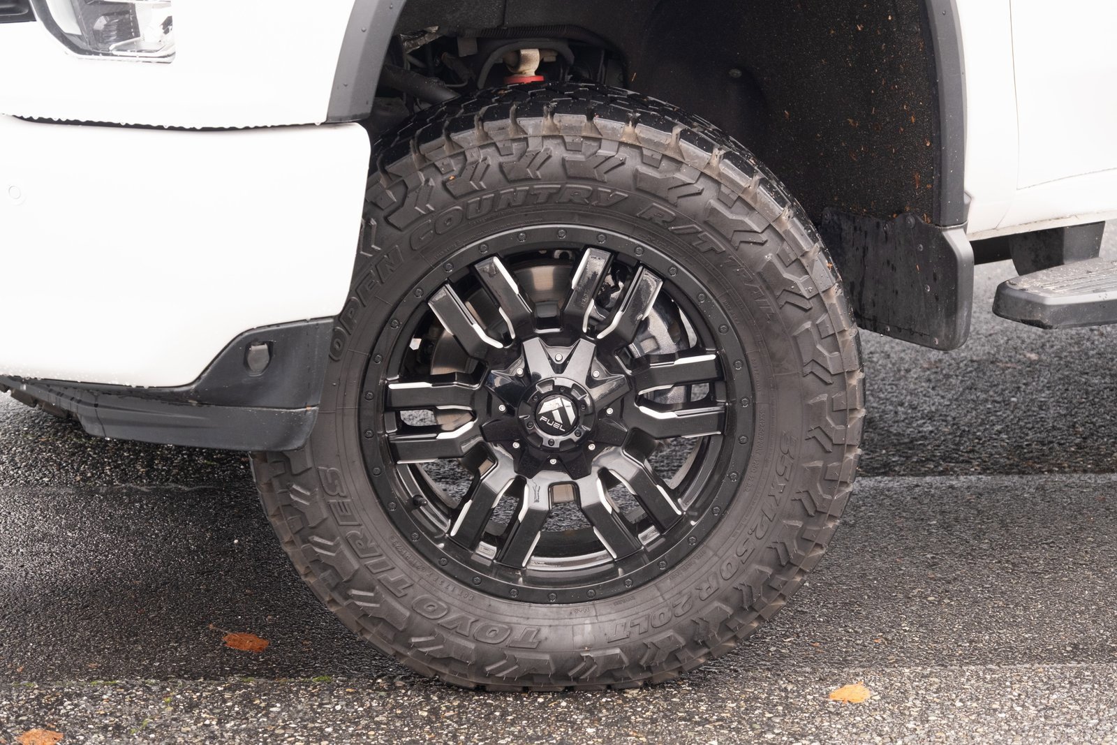 Used 2020 Chevrolet Silverado 3500 High Country w/ Technology Package image 27