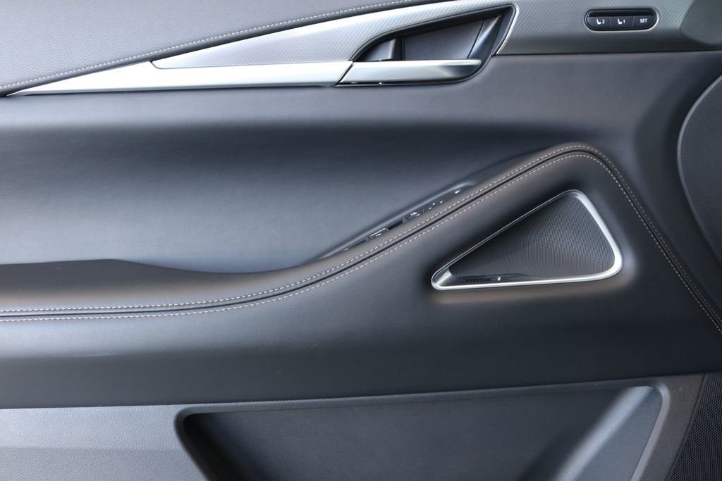 Certified 2025 INFINITI QX60 Luxe w/ Black Edition image 13