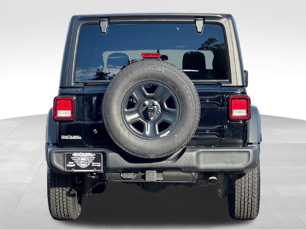 Used 2023 Jeep Wrangler Unlimited Sport AWD/4WD image 6